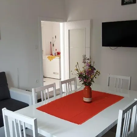 Guest house Lesinger 3*