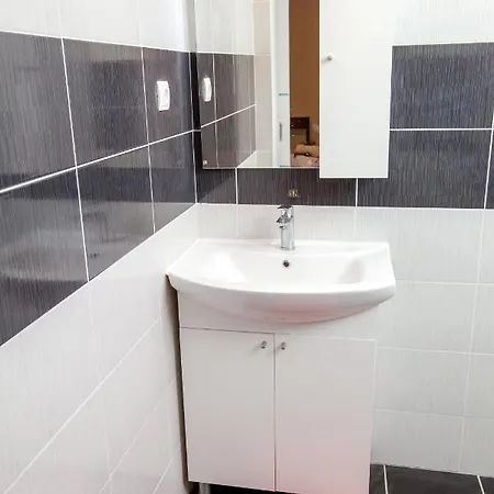 Lesinger Guest house 3*